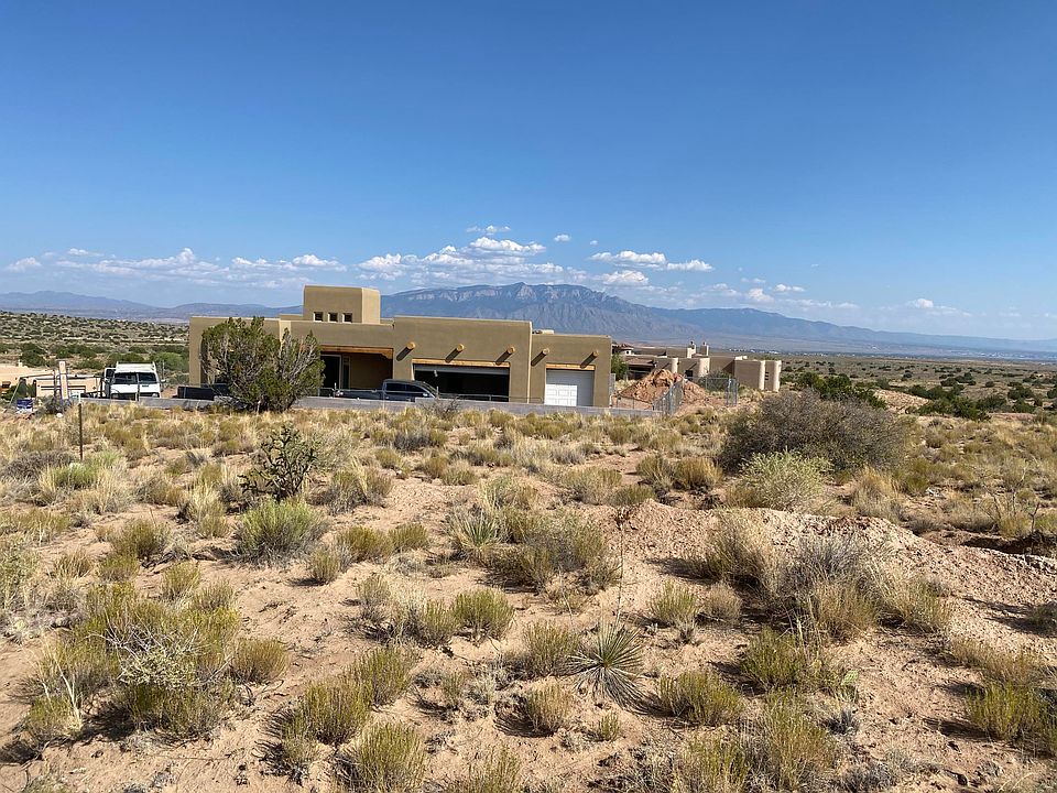 2nd image of 2409 Desert Marigold Rd NE