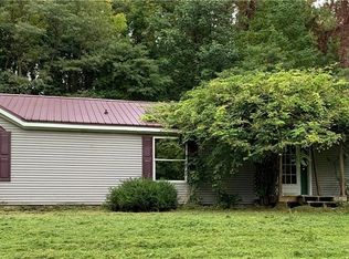 437 Orchard Beach Park Rd, North East, PA