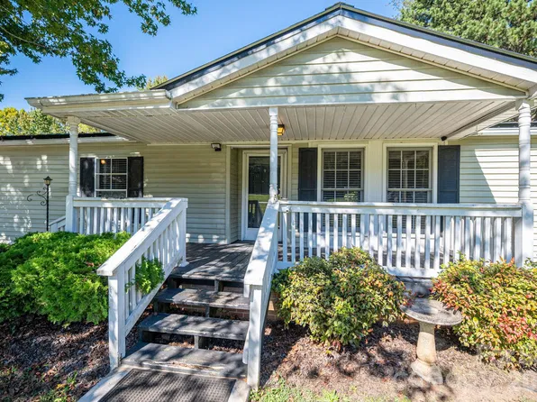147 Finger St, Lincolnton, NC 28092