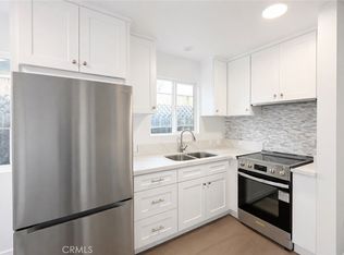 6907 Noble Ave, Van Nuys, CA 91405