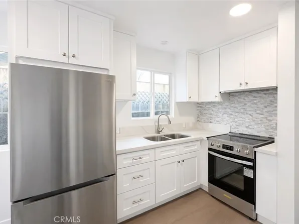 6907 Noble Ave, Van Nuys, CA 91405