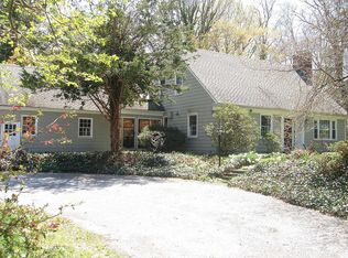 110 Goose Hill Rd, Cold Spring Harbor, NY 11724