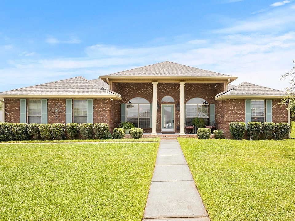 1st image of 17108 Excalibur Cir