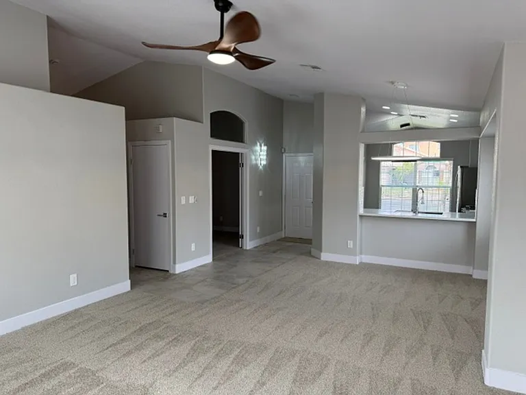7873 Bridgefield Ln — Photo 3