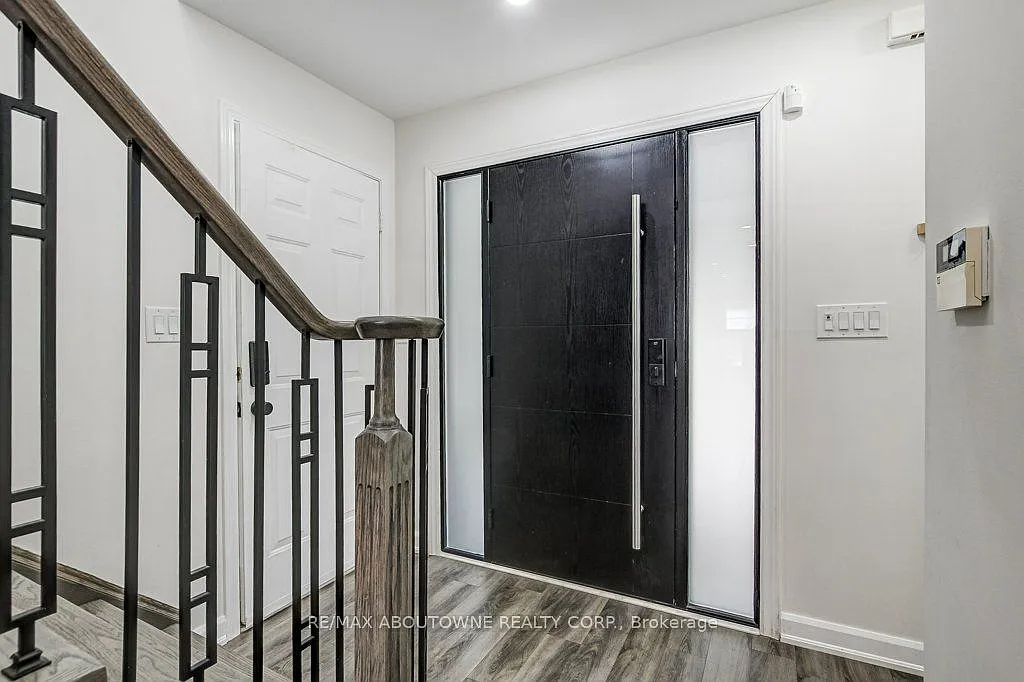 3 bed, $4,200 — Photo 3