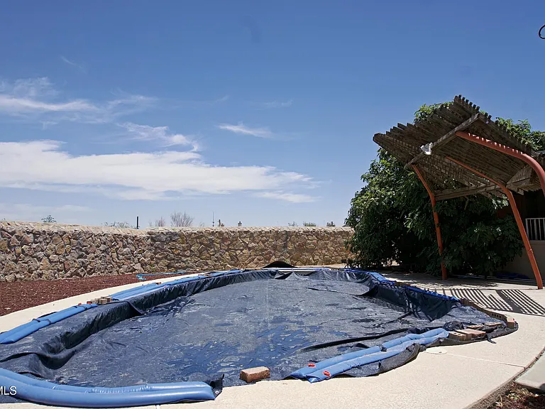 9401 Pavo Ln — Photo 38