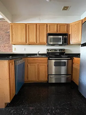 Rented by Metropolitan Property Group | media 26