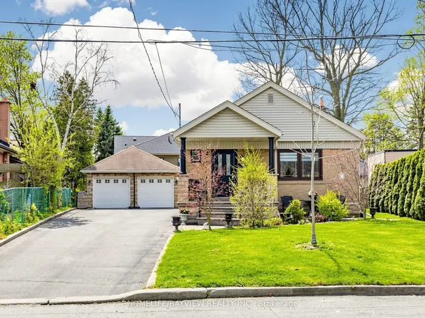 10 Woolton Cres, Toronto, ON M6M 4K9