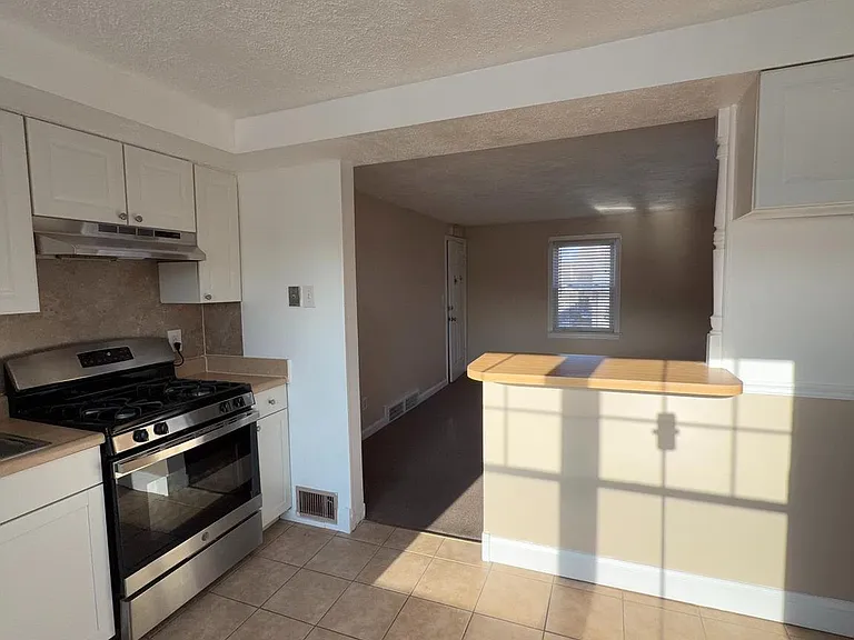 973 S Olden Ave #2 — Photo 6
