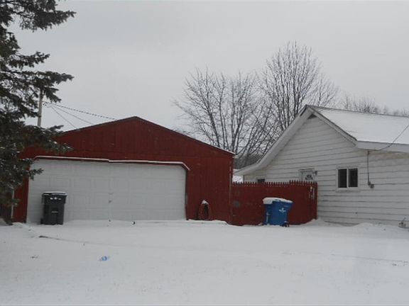 2nd image of 773 Oakwood Ave