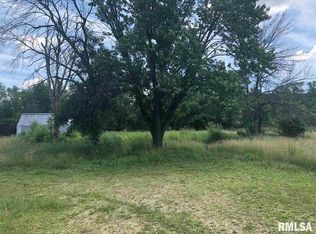 18132 Chase Rd, Fulton, IL 61252