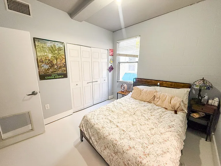 2515 SW 35th Pl #117 — Photo 17