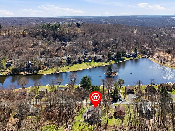 4th image of 22 Tanglewood Ln