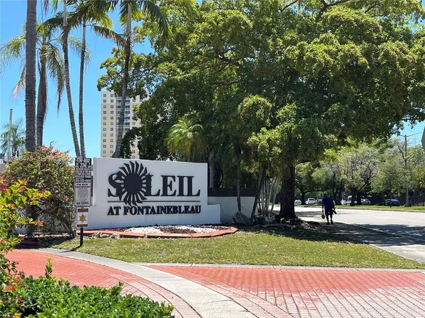 9715 Fontainebleau Blvd, Miami, FL