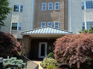 325 Paoli Pointe Dr, Paoli, PA 19301
