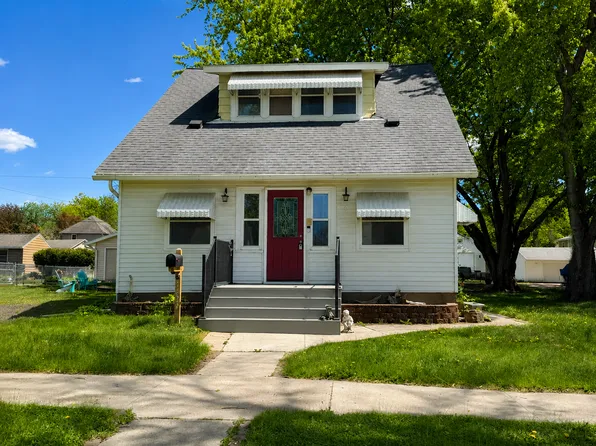 1423 N 2nd St, Mankato, MN 56001