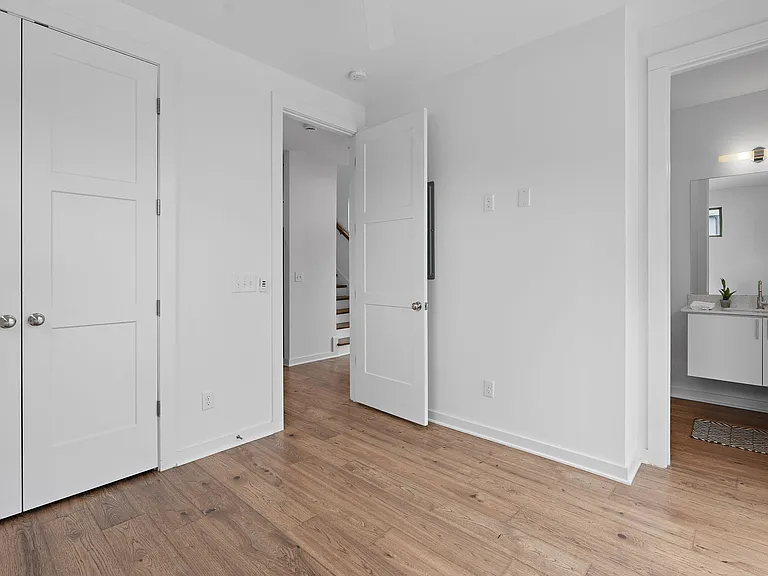 3079 Edwin Cir — Photo 13