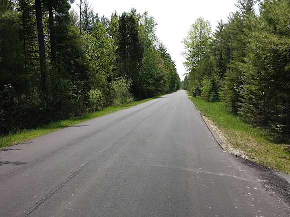 5th image of 8459 Aarwood Trl NW