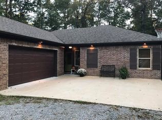 2007 Sullivan Rd, Bauxite, AR 72011