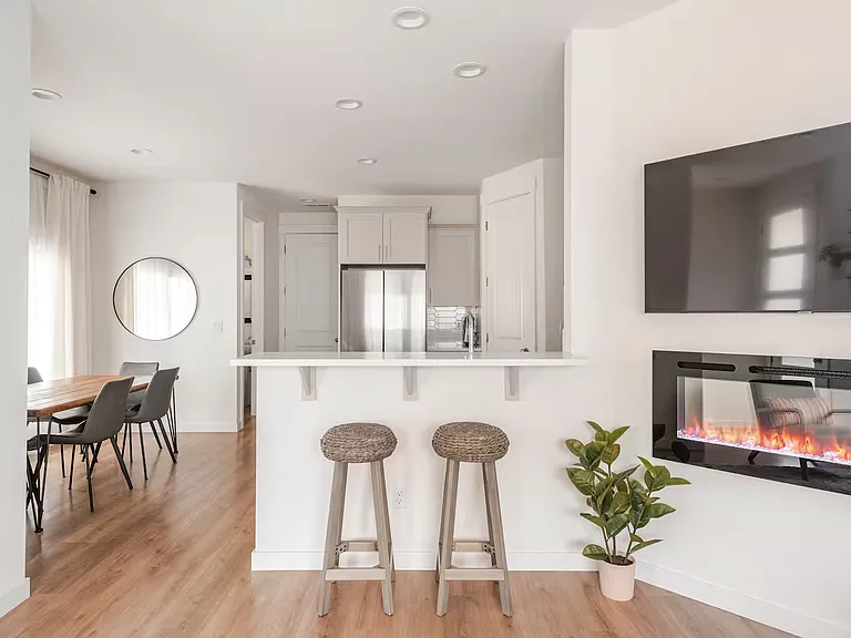 SE Mount Talbert Ave — Photo 9
