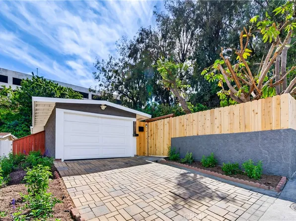 1211 W 6th St, San Pedro, CA 90731