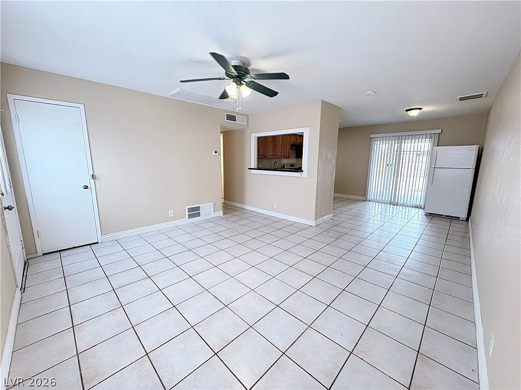 4 bed, 4.0 bath, 1520 sqft, $2,050 — Photo 4