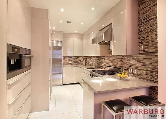 Sold by Warburg | media 15