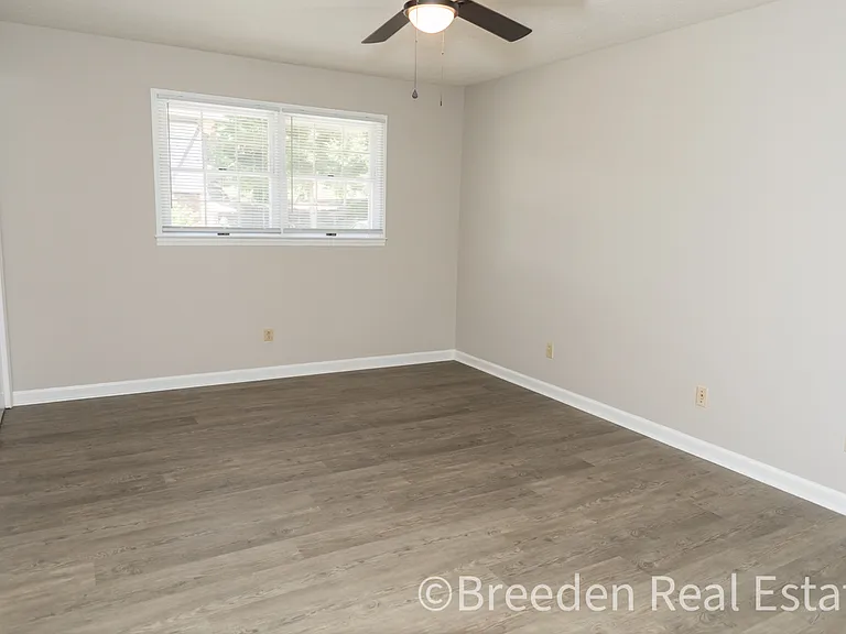 201 Patton St — Photo 13