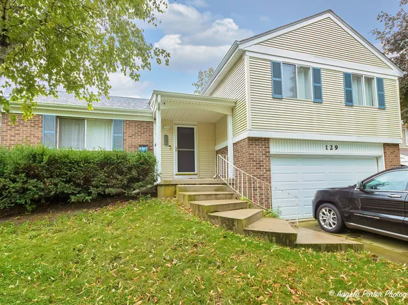 129 Midway Ln, Vernon Hills, IL 60061
