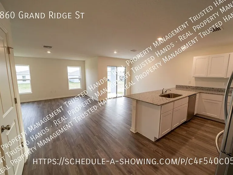 1860 Grand Rdg — Photo 4