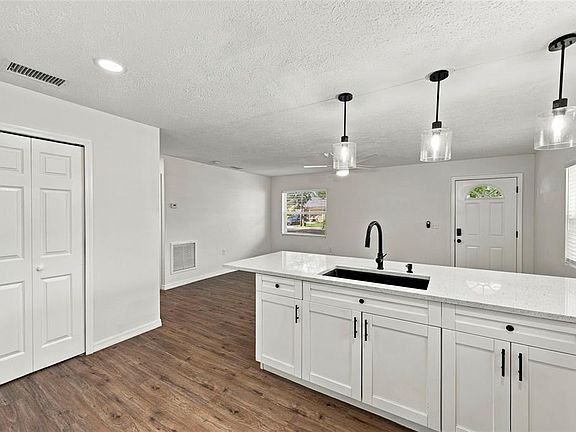4th image of 110 S FOREST STREET