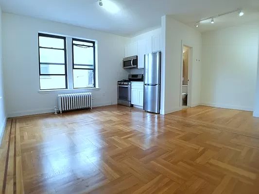 2nd image of 464 Clinton Ave #G6
