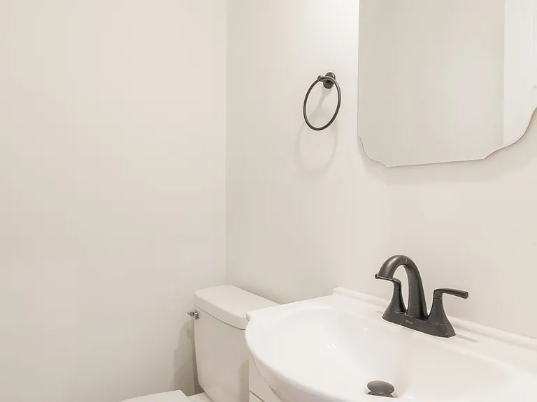929 Cantwell St — Photo 11