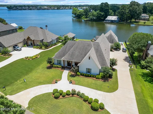 107 Waterford Ln, Madison, MS 39110