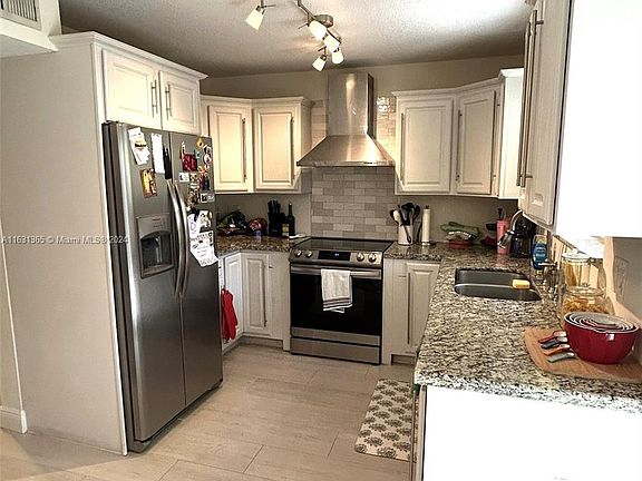 5th image of 309 City View Dr