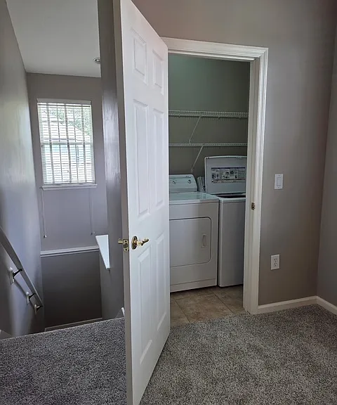 1005 Oak Pond Dr #1005B — Photo 3