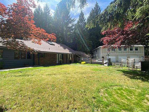 3rd image of 3114 Colman Rd