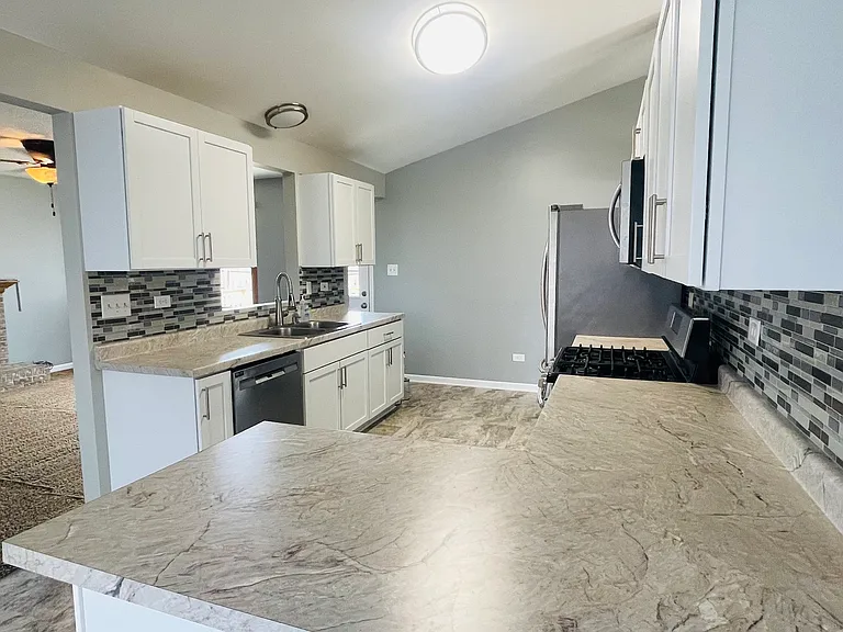 6906 Townsend Blvd — Photo 4