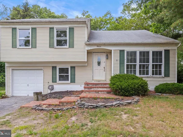 11 9th St, Barnegat, NJ 08005