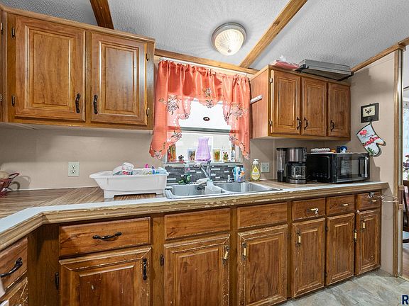 3rd image of 5809 W Wren Pl
