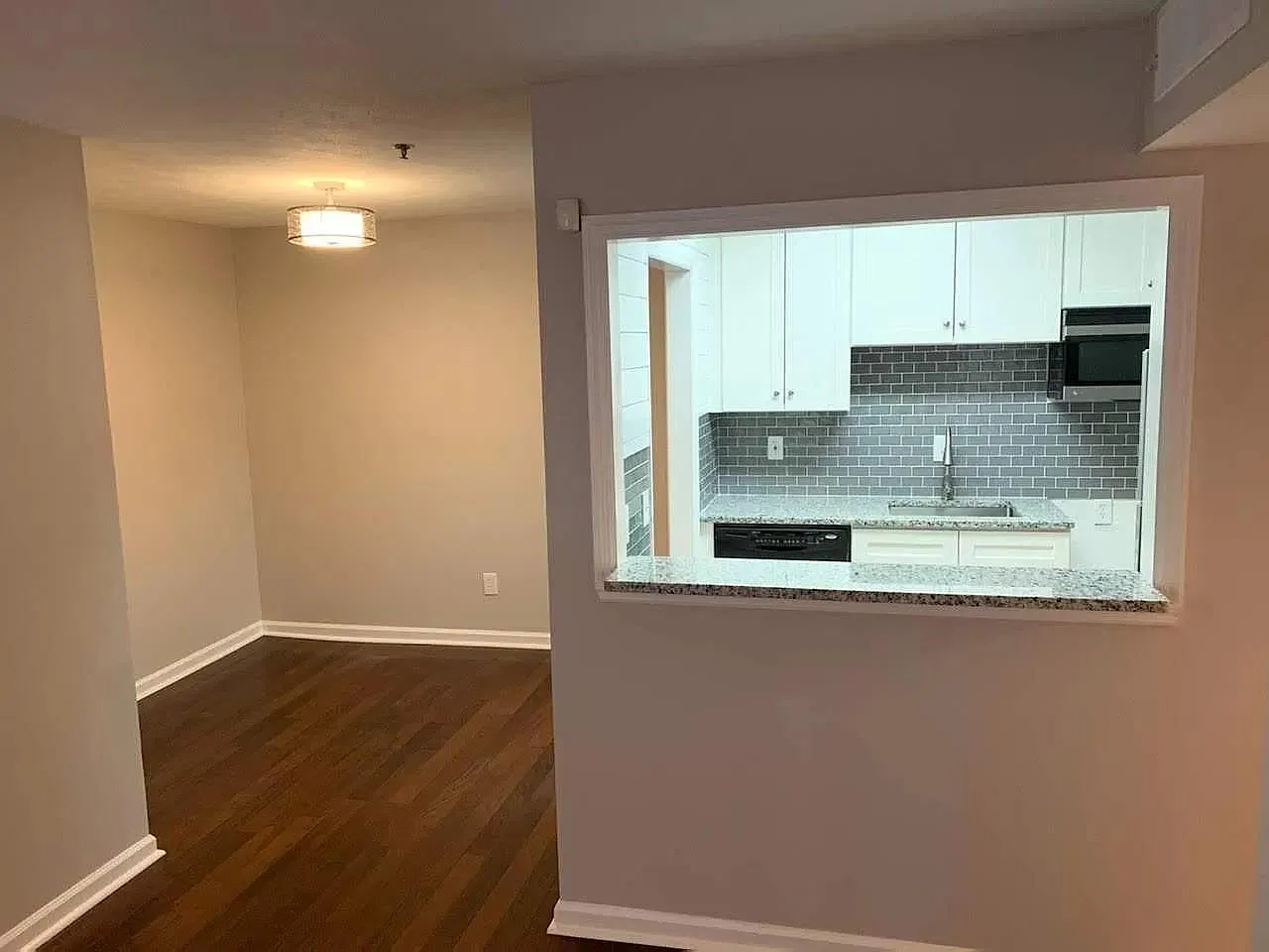 1 bed, 852 sqft, $1,495 — Photo 4