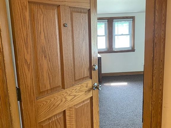 2nd image of 402 7th Ave S #63b659b38