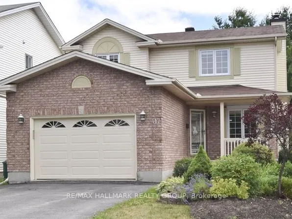 417 Pauline Charron Pl, Ottawa, ON K1L 8L4