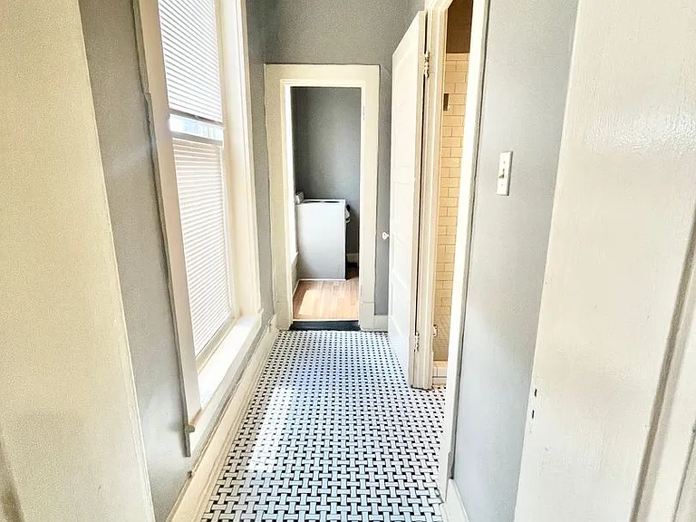 1128 S. 3rd — Photo 26