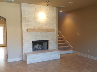 905 Wilcrest Pl, Longview, TX 75604