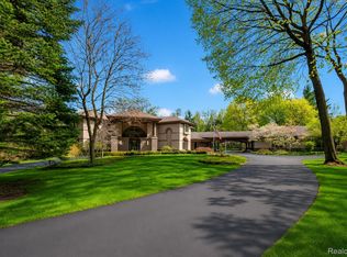 1800 Tiverton Rd, Bloomfield Hills, MI 48304