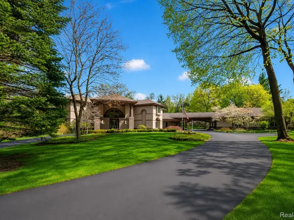 1800 Tiverton Rd, Bloomfield Hills, MI 48304