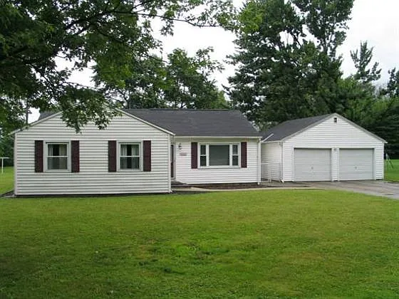 651 S State Route 19 photo 1