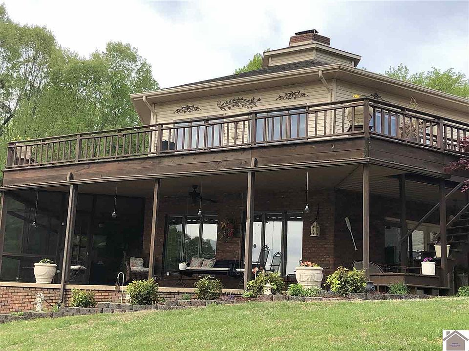1st image of 29 Dogwood Dr