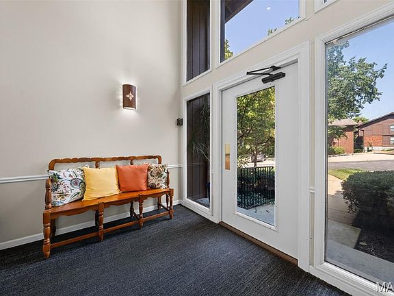 3rd image of 1968 Meadowtree Ln APT 5